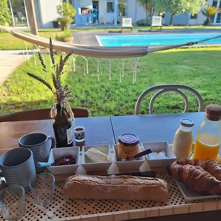 Le Spot Landais - Cote Piscine Bed & Breakfast *